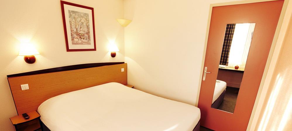 Campanile Dunkerque Est - Armbouts-Cappel Hotel Room photo